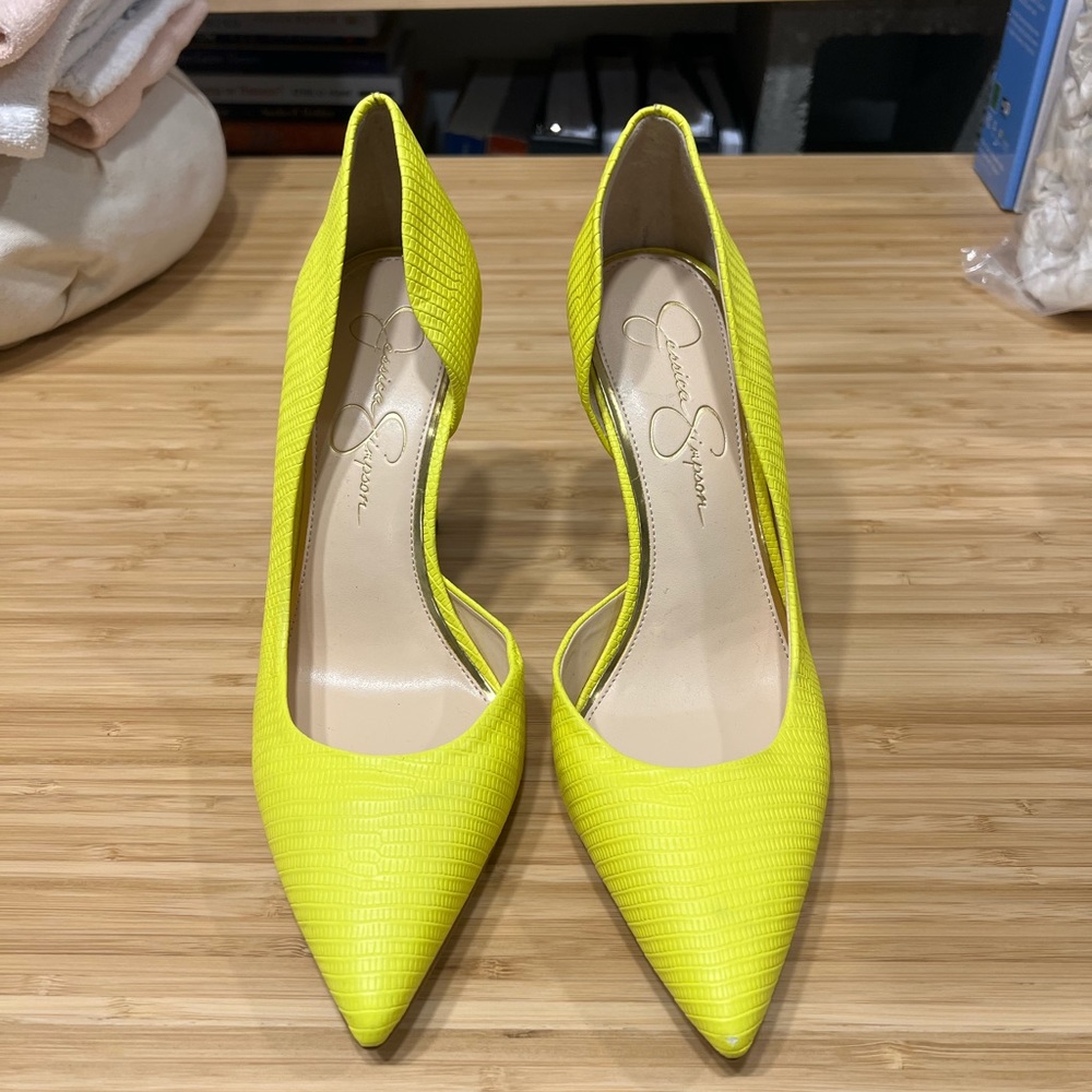 Jessica Simpson Neon Yellow Pointed Heels